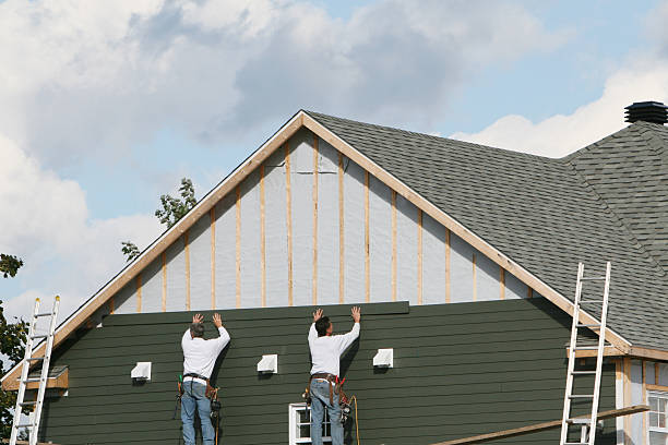 Professional Siding technician working in Buffalo Mills, PA